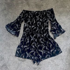 Off the shoulder romper, trumpet sleeve, tie waist